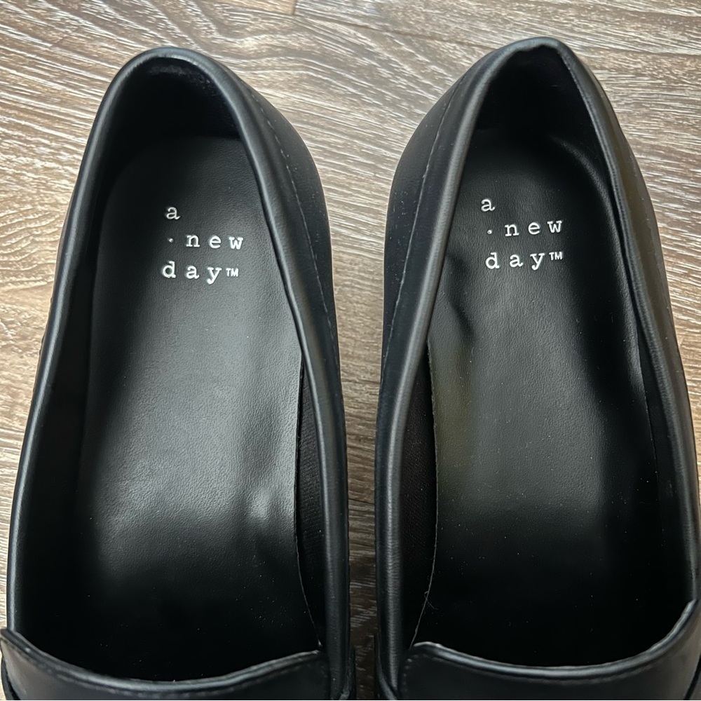 A New Day Clover Flats - Black, Size 7 - Picture 3 of 11